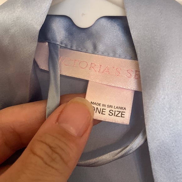 Victoria’s Secret Blue Gray Robe - Picture 3 of 4